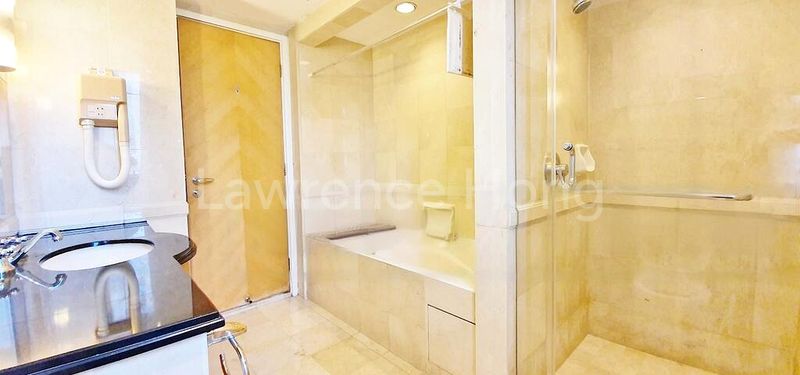 4 Bed Condo for Rent in  Grange 70 - Image 12